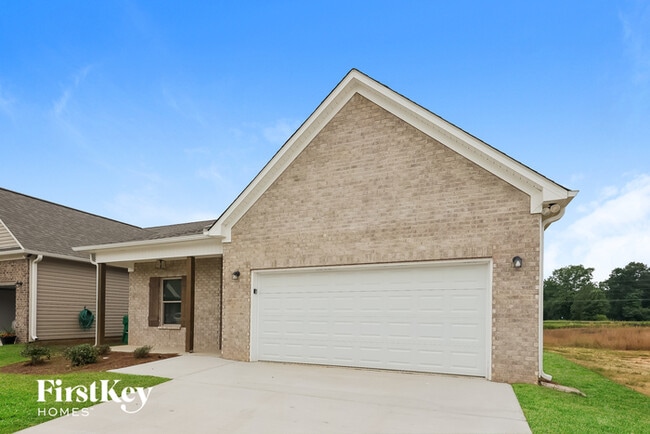 61 County Rd 1700 in Cullman, AL - Foto de edificio - Building Photo