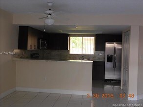 14909 SW 80th St-Unit -105 in Miami, FL - Building Photo - Building Photo