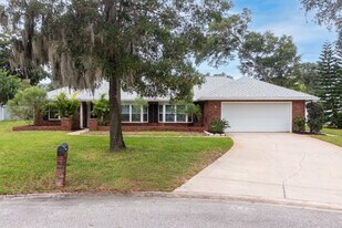 11 Larisa Terrace in Ormond Beach, FL - Building Photo