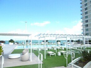 770 Claughton Island Dr in Miami, FL - Building Photo - Building Photo