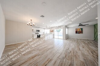 3607 W Michigan Ave in Glendale, AZ - Foto de edificio - Building Photo