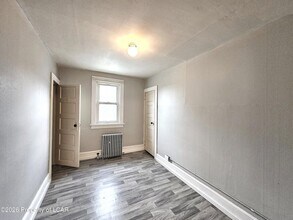 92 N Diamond St in Wilkes-Barre, PA - Building Photo - Building Photo