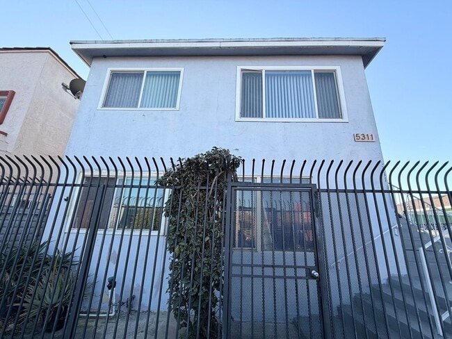 property at 5311 Normandie Ave