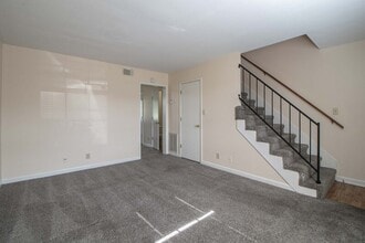 371-3 Peabody Dr in Clarksville, TN - Building Photo - Building Photo