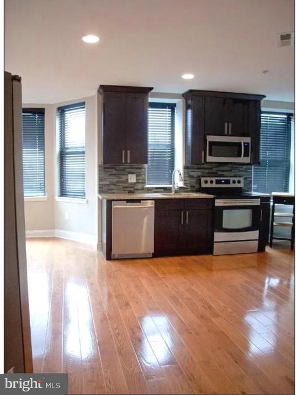 1250 Ridge Ave in Philadelphia, PA - Building Photo - Building Photo