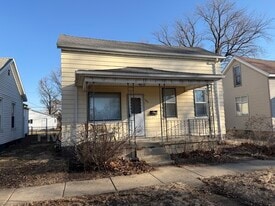 421 W Reynolds St in Springfield, IL - Building Photo