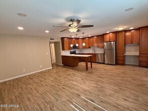 5525 E Thomas Rd in Phoenix, AZ - Building Photo - Building Photo