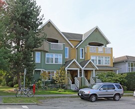 1617-1645 McLean Dr in Vancouver, BC - Building Photo - Building Photo