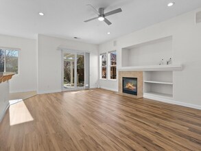 1730 Glen Cove Ct in Reno, NV - Building Photo - Building Photo