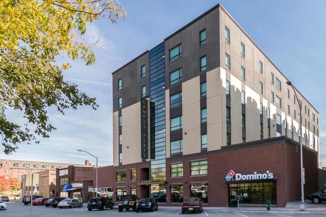 Campus Flats in Ames, IA - Foto de edificio