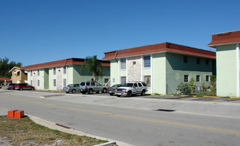 Villa Verde Apartments