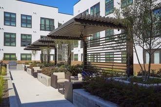 Harvest Lofts in Dallas, TX - Foto de edificio - Building Photo