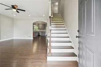 425 Hearthstone Way in Woodstock, GA - Building Photo - Building Photo
