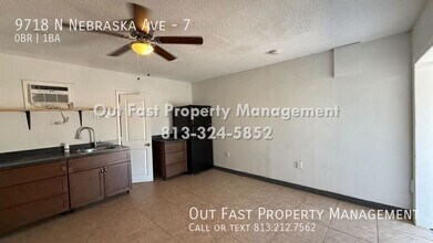 9718 N Nebraska Ave, Unit 7 in Tampa, FL - Foto de edificio - Building Photo
