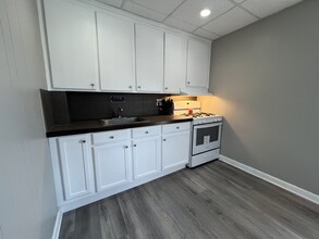 19 Malvey St in Fall River, MA - Building Photo - Building Photo
