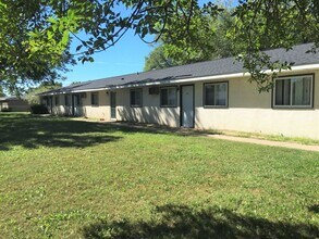 1745 La Cres St in La crosse, WI - Building Photo - Building Photo