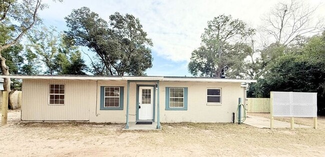 property at 4716 W Spencer Field Rd