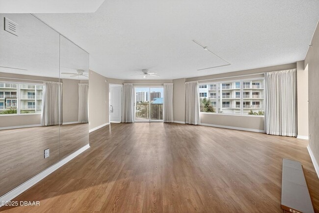 3 Oceans W Blvd, Unit 4C4 in Daytona Beach, FL - Building Photo - Building Photo