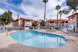 817 Rock Springs Dr, Unit #202 in Las Vegas, NV - Building Photo - Building Photo