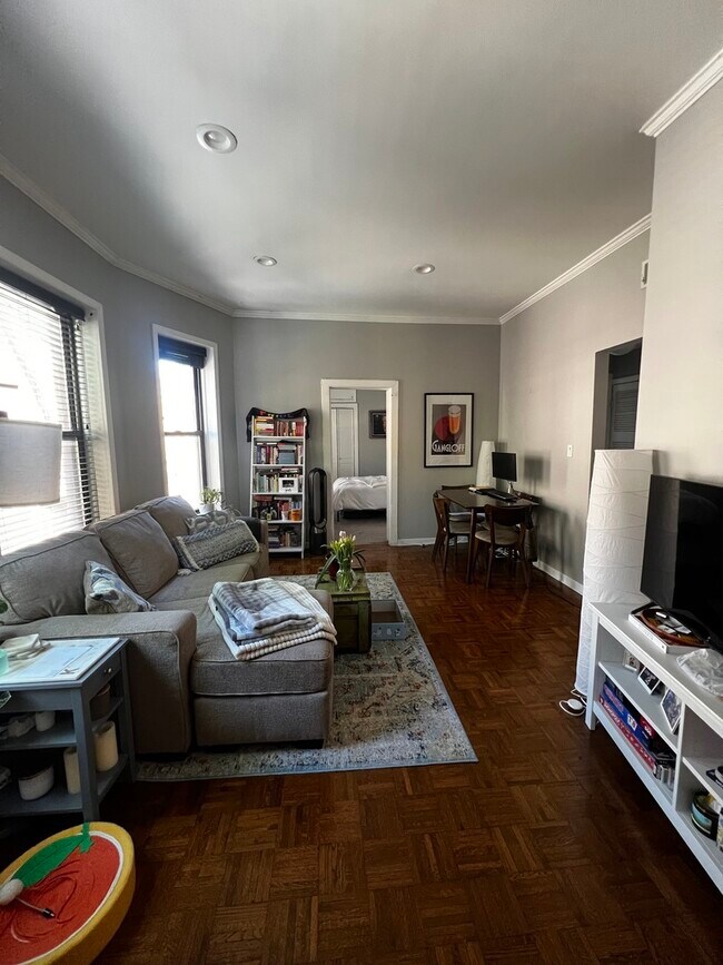 749 W California Terrace in Chicago, IL - Building Photo - Building Photo