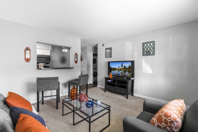 Estes Park - Students save up to 10%! in Carrboro, NC - Foto de edificio - Building Photo