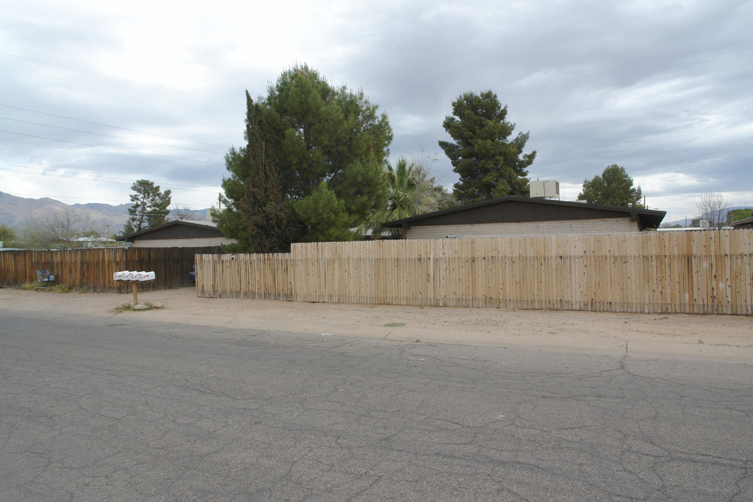 2764-2774 N Fair Oaks Ave in Tucson, AZ - Building Photo