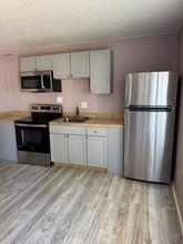 244 Hollywood Blvd SE, Unit A in Fort Walton Beach, FL - Building Photo - Building Photo