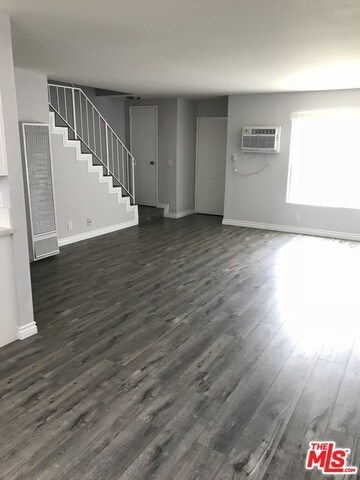 5323 Colodny Dr in Agoura Hills, CA - Building Photo