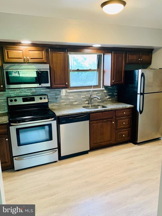 118 E Moreland Ave-Unit -3B in Hatboro, PA - Building Photo