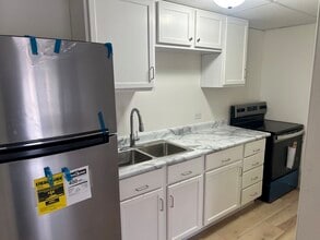 1231 N Galena Ave in Dixon, IL - Building Photo - Building Photo