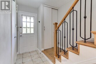 90 Covent Cres in Aurora, ON - Building Photo - Building Photo
