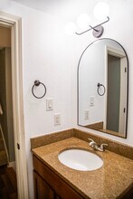 6700 Cooper Ln, Unit 29 in Austin, TX - Building Photo - Building Photo