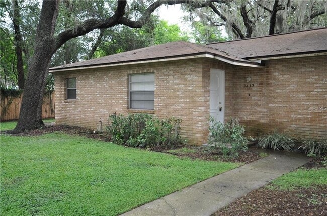 property at 1432 E Fern Rd