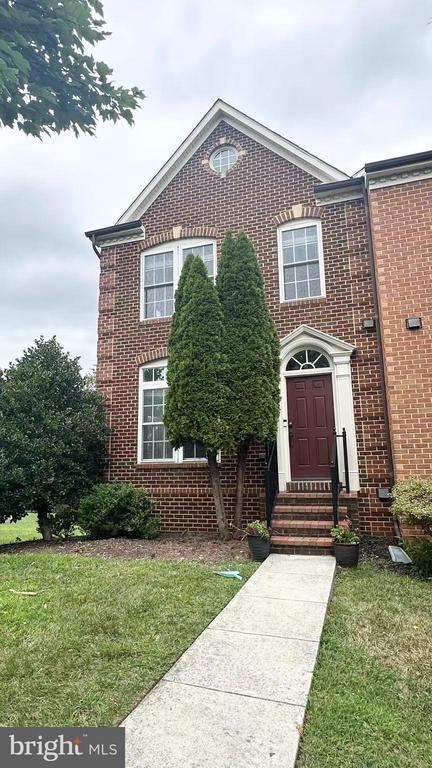 property at 3514 Tabard Ln