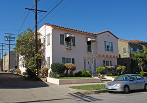 315 N Gardner St in Los Angeles, CA - Building Photo