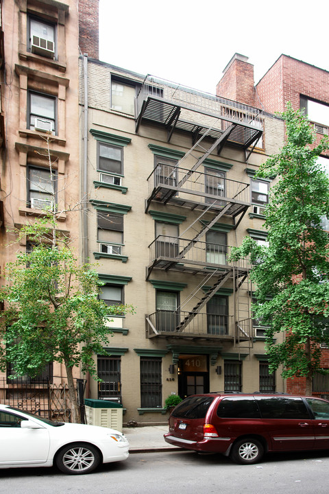 410 W 25th St in New York, NY - Building Photo