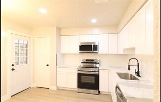 3210 Wuthering Heights Dr in Houston, TX - Building Photo