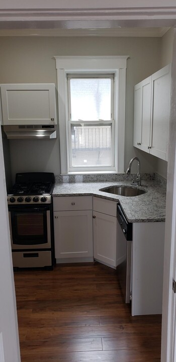 1179 Commonwealth Ave, Unit 17 in Boston, MA - Building Photo