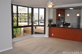 5070 Likini St in Honolulu, HI - Building Photo - Building Photo