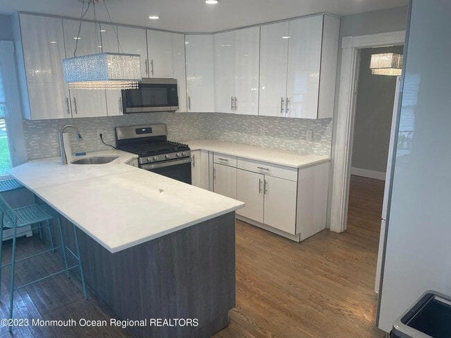 363 Lake Ave in Ocean Township, NJ - Building Photo - Building Photo