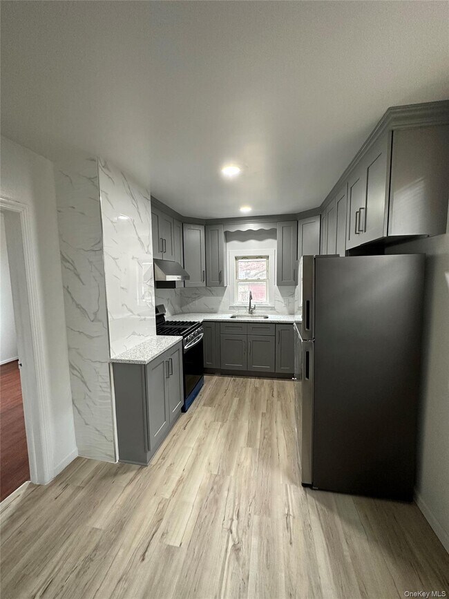 22-28-28 126th St in Queens, NY - Building Photo - Building Photo