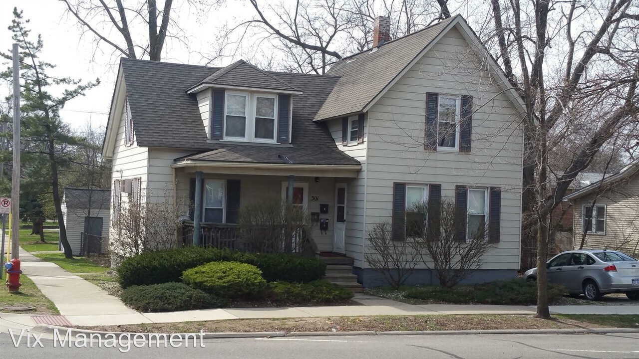 301 N Washington Ave in Royal Oak, MI - Building Photo