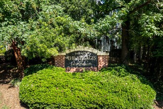 Villages of Eastover Glen in Charlotte, NC - Building Photo - Building Photo