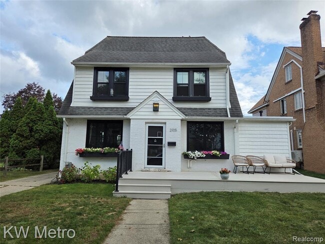 property at 2105 Northwood Blvd