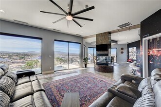 1140 Brown Hill Ct in Henderson, NV - Building Photo - Building Photo