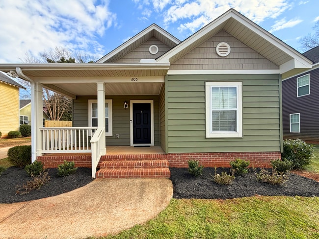 property at 305 S Calhoun St