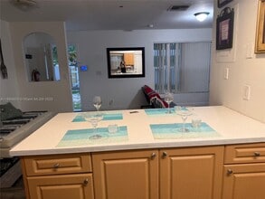 2452 Madison St in Hollywood, FL - Building Photo - Building Photo