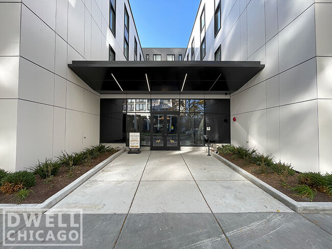 5420 N Sheridan Rd in Chicago, IL - Building Photo - Building Photo