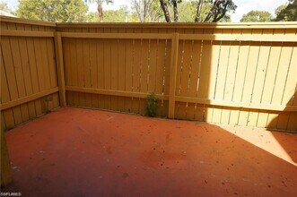 2929 Winkler Ave in Ft. Myers, FL - Foto de edificio - Building Photo