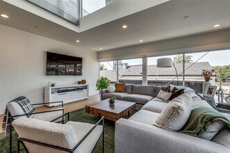 4626 Coles Manor Pl in Dallas, TX - Building Photo - Building Photo